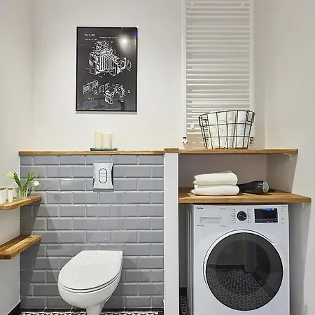 Elegant Zoliborz Arkadia By Renters Prestige * Warschau